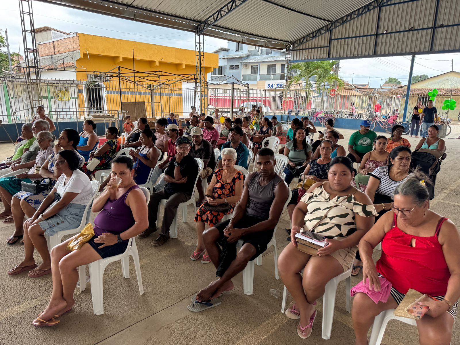 Mutiro de atendimentos rene centenas de usurios para atualizao do Cadnico e Bolsa Famlia em Itabela. (Foto: divulgao)